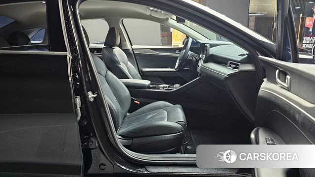 Kia K5 3rd generation 2023 Черный из Кореи, фото 2