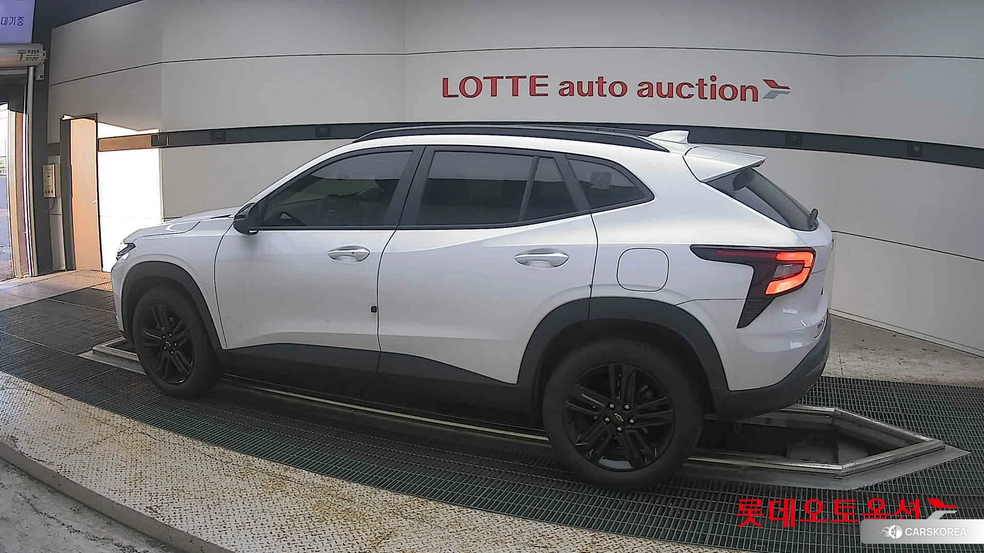 Korea G M Trax 1.2 Turbo 2024 Pure White из Кореи, фото 2