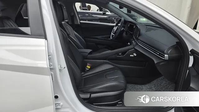 Hyundai The New Avante (CN7) 2025 Белый из Кореи, фото 2