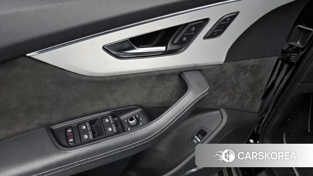 Audi Q7 (4M) 2022 Черный из Кореи, фото 2