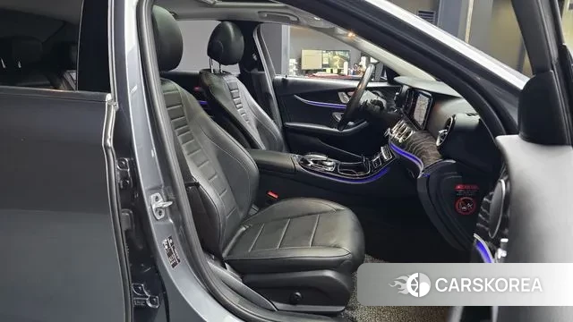 Mercedes-Benz E-Class W213 2019 Серый из Кореи, фото 2