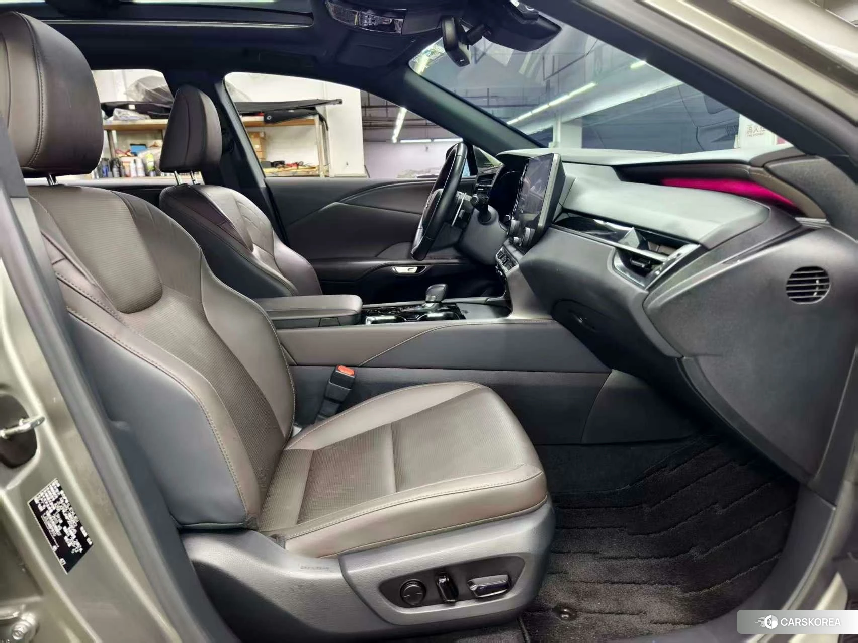 Lexus RX 2023 Серебристо-серый из Китая, фото 2