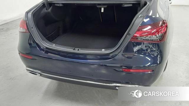 Mercedes-Benz E-Class W213 2022 Синий из Кореи, фото 2