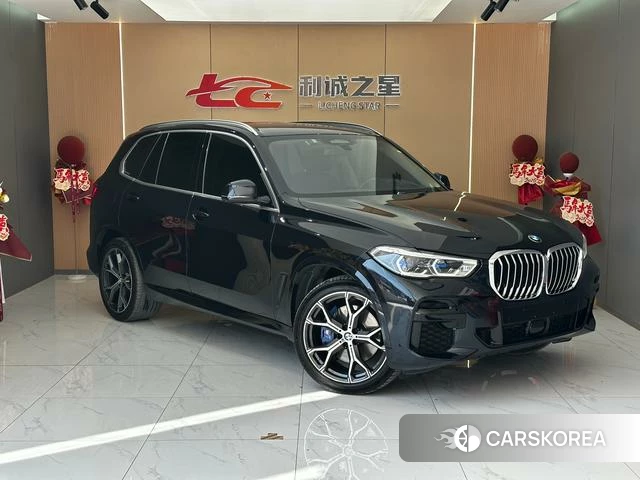 BMW X5 (imported) 2021 Черный из Китая, фото 2