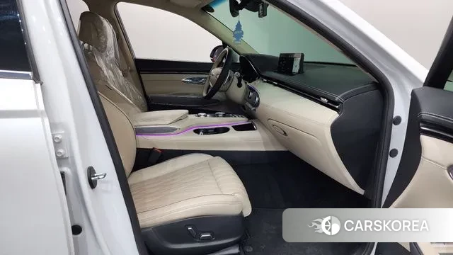 Genesis GV70 2021 Белый из Кореи, фото 2