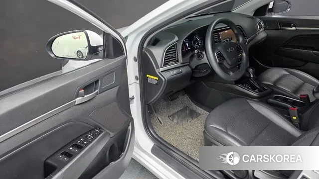 Hyundai Avante AD 2018 Белый из Кореи, фото 2