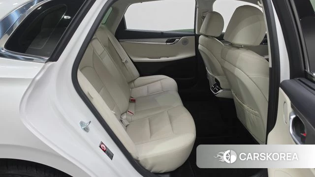 Hyundai The New Grandeur IG Hybrid 2022 Белый из Кореи, фото 2