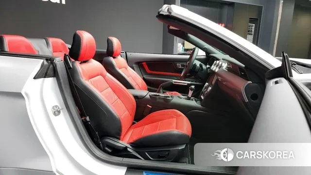 Ford Mustang 2023 Белый из Кореи, фото 2