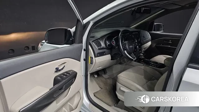 Kia The New Carnival 2019 Серебристо-серый из Кореи, фото 2