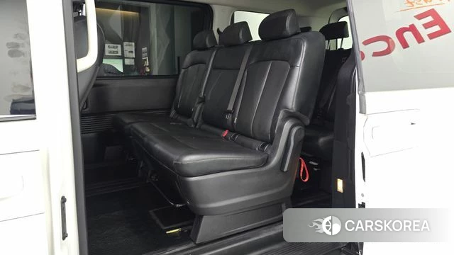 Hyundai Staria 2022 Белый из Кореи, фото 2
