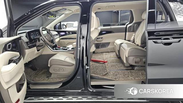 Kia Carnival 4th generation 2023 Черный из Кореи, фото 2