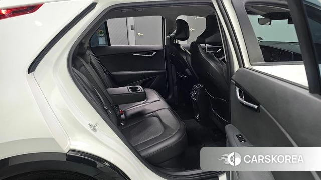 Kia Di Ol Nu Niro 2022 Белый из Кореи, фото 2