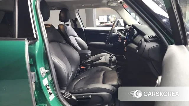 Mini Cooper 2020 Зеленый из Кореи, фото 2