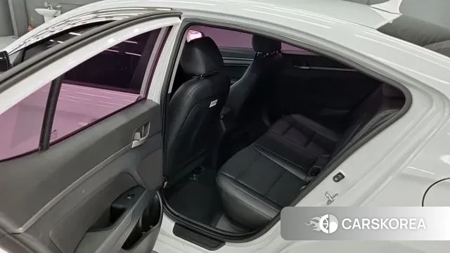 Hyundai Avante AD 2018 Белый из Кореи, фото 2