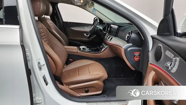 Mercedes-Benz E-Class W213 2019 Белый из Кореи, фото 2