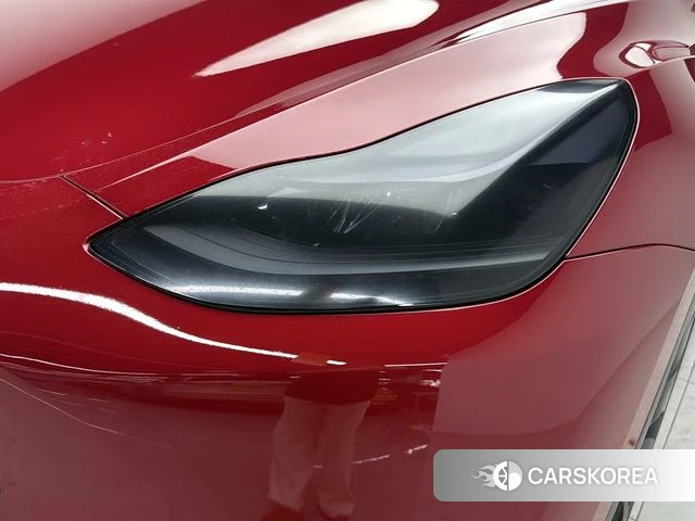 Tesla Model Y 2021 Красный из Китая, фото 2
