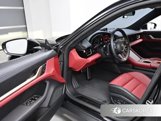 Porsche Taycan 2025 Черный из Кореи, фото 2