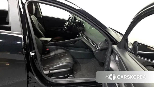 Hyundai The New Avante (CN7) 2024 Черный из Кореи, фото 2