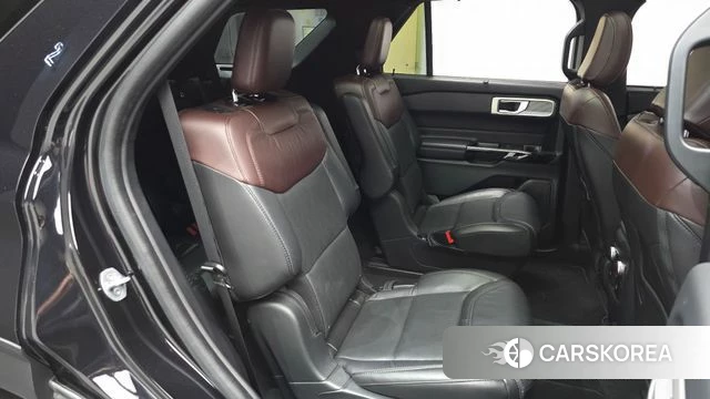 Ford Explorer 6th Generation 2022 Черный из Кореи, фото 2