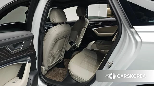 Audi A6 (C8) 2022 Белый из Кореи, фото 2