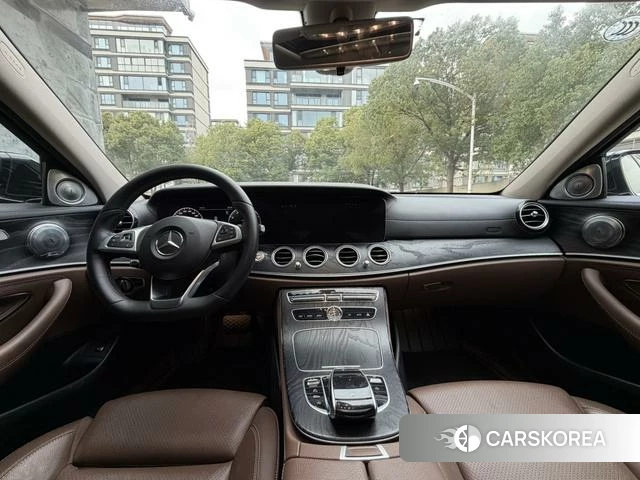 Mercedes-Benz E-class 2018 Черный из Китая, фото 2