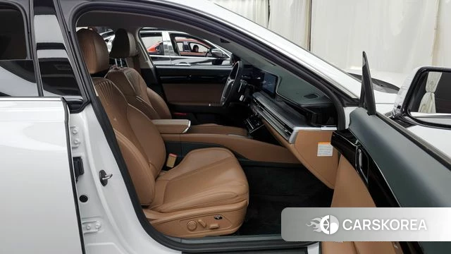 Hyundai Grandeur Hybrid (GN7) 2023 Белый из Кореи, фото 2