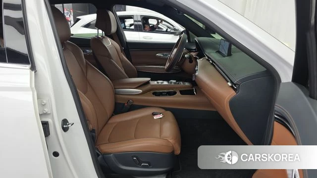 Genesis GV70 2022 Белый из Кореи, фото 2