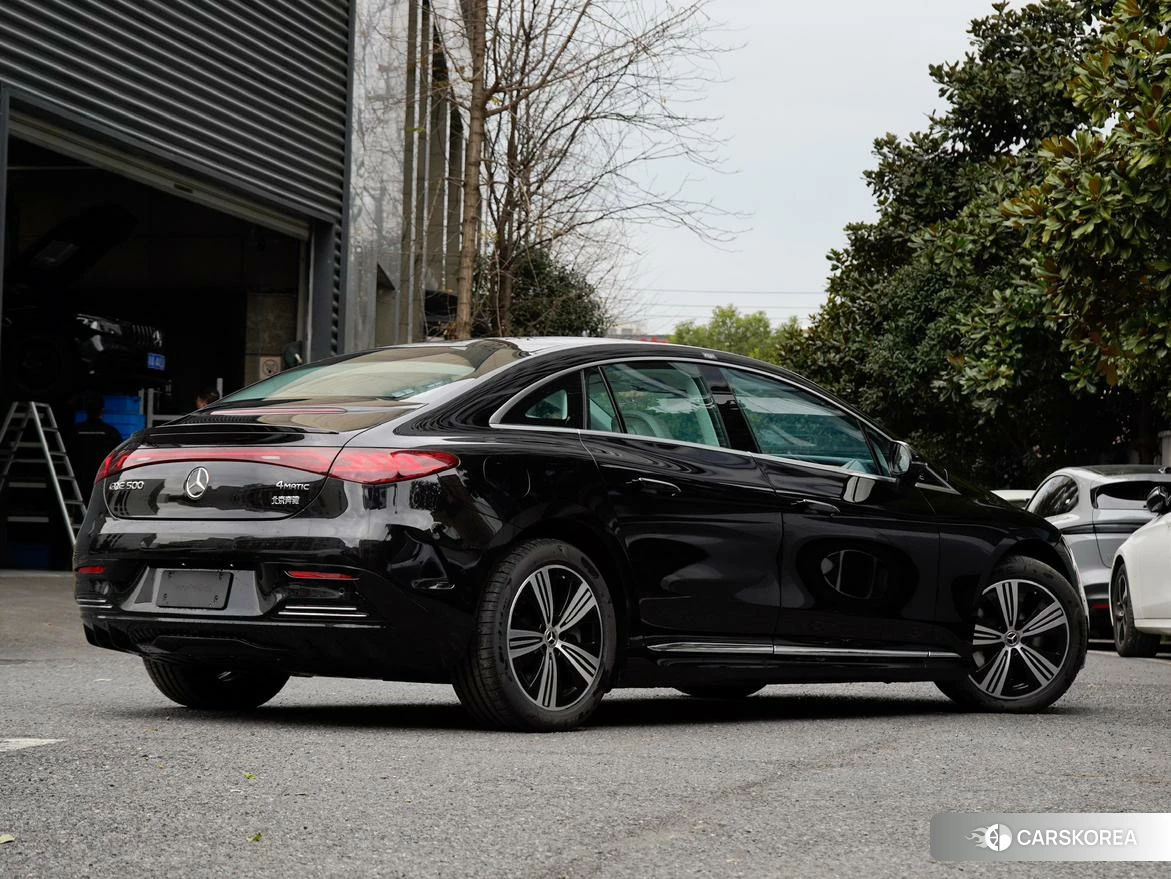 Mercedes-Benz EQE 2024 Черный из Китая, фото 2