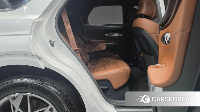 Genesis GV70 2023 Белый из Кореи, фото 2