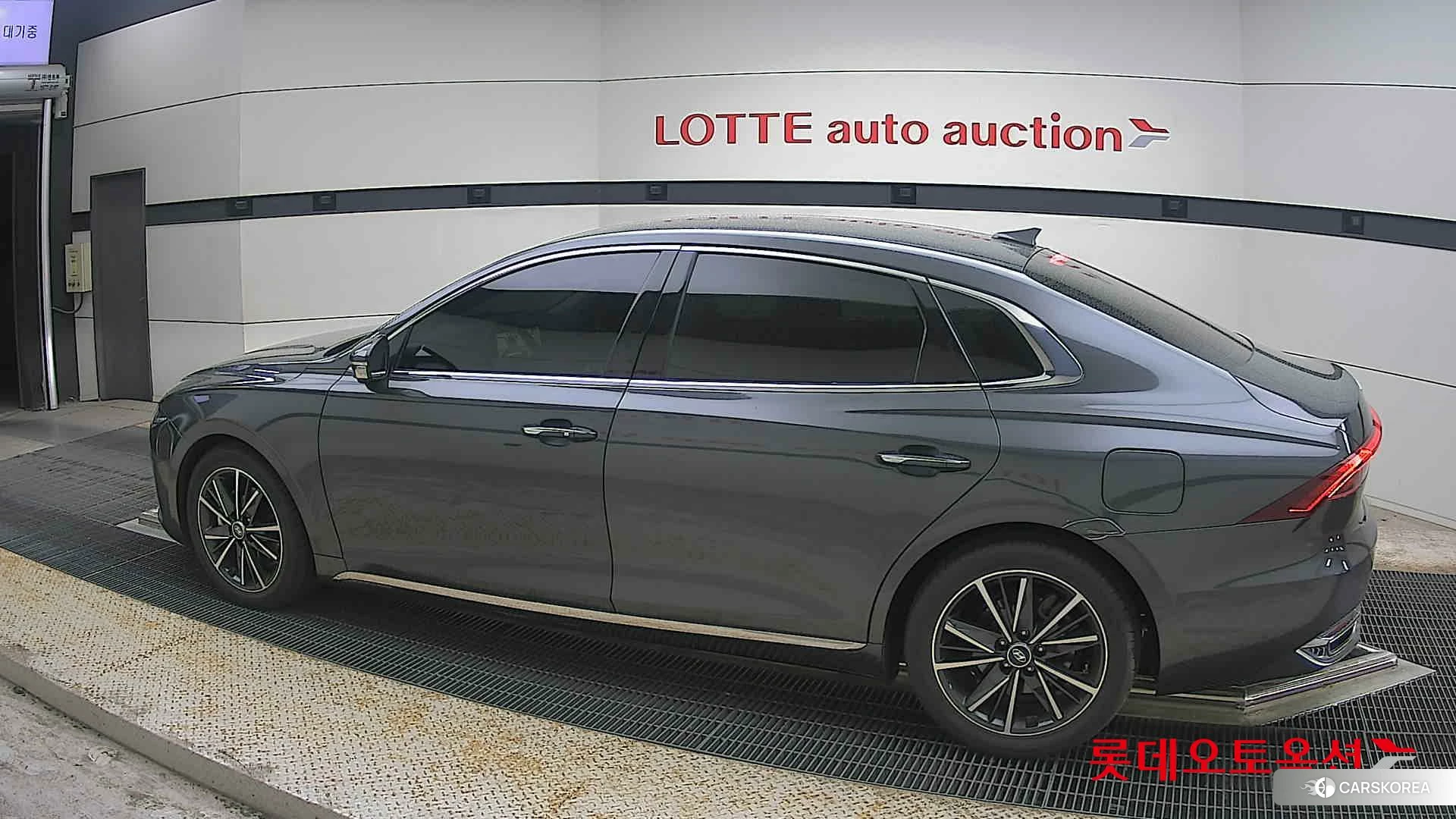 Hyundai Grandeur 2022 Nocturne Grey Metallic из Кореи, фото 2