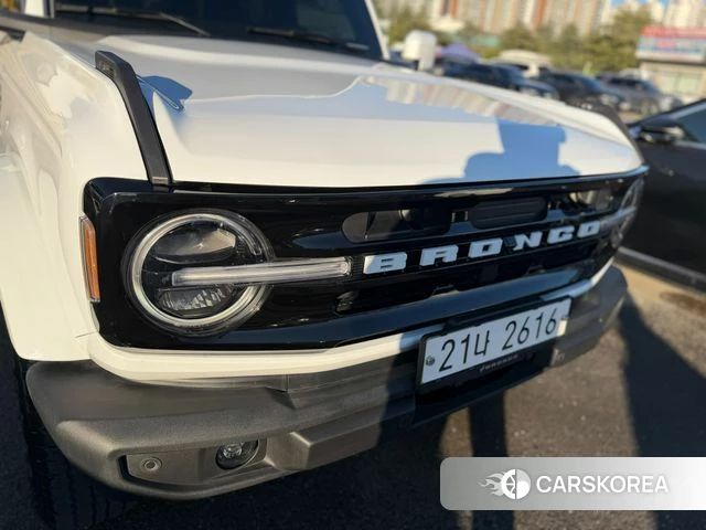 Ford Bronco 6th Generation 2024 Черный из Кореи, фото 2
