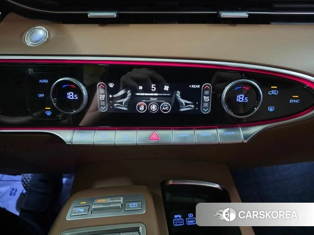 Genesis GV70 2022 Белый из Кореи, фото 2
