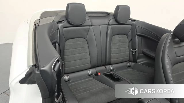 Mercedes-Benz C-Class W205 2022 Белый из Кореи, фото 2