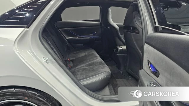Hyundai Avante (CN7) 2023 Серебристо-серый из Кореи, фото 2