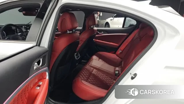 Genesis The New G70 2023 Белый из Кореи, фото 2