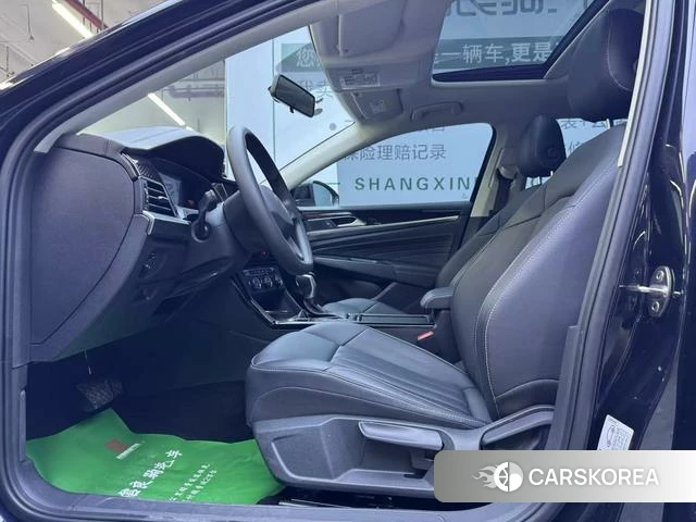 Volkswagen Passat 2023 Черный из Китая, фото 2