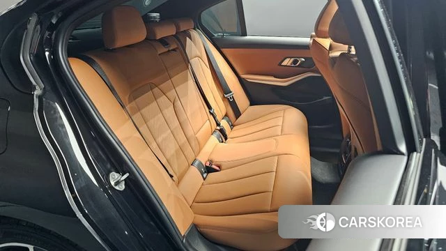 BMW 3 Series (G20) 2023 Черный из Кореи, фото 2