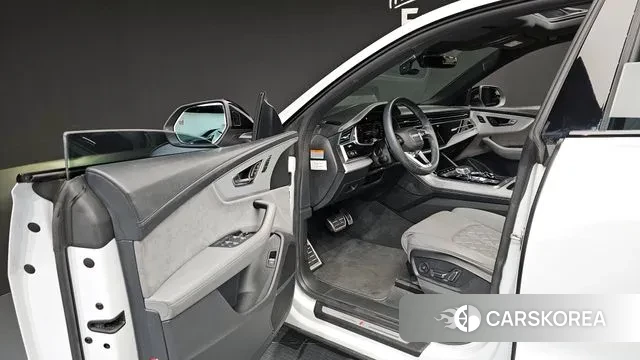 Audi Q8 (4M) 2022 Белый из Кореи, фото 2