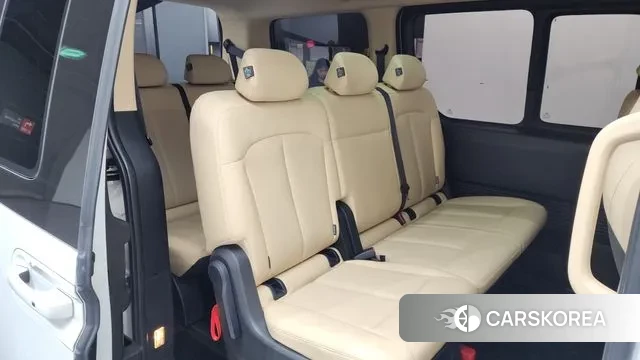 Hyundai Staria 2024 Белый из Кореи, фото 2