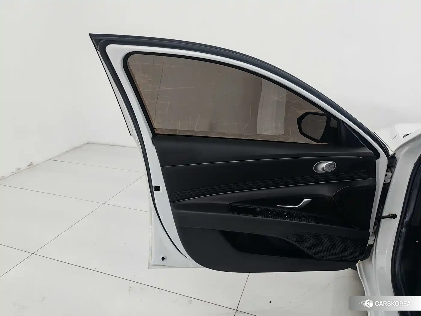 Hyundai Elantra 2021 Белый из Китая, фото 2