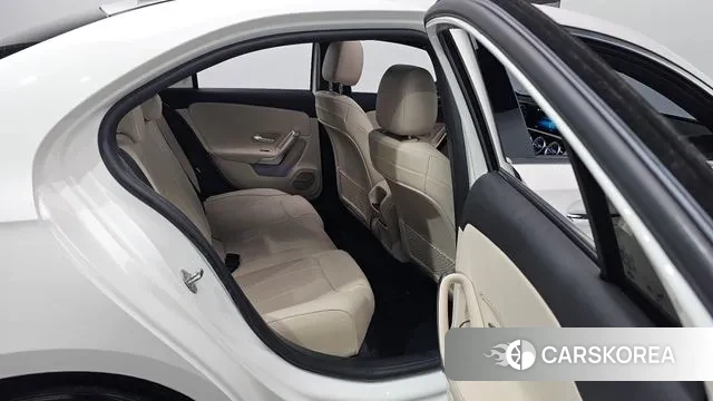 Mercedes-Benz A-Class W177 2020 Белый из Кореи, фото 2