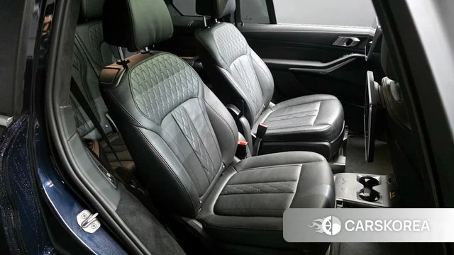 BMW X7 (G07) 2021 Черный из Кореи, фото 2