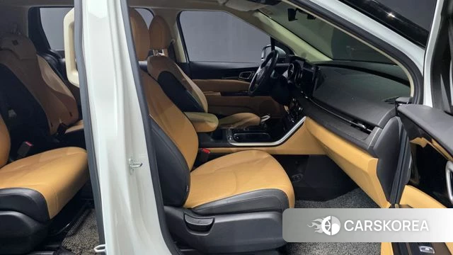 Kia Carnival 4th generation 2023 Белый из Кореи, фото 2