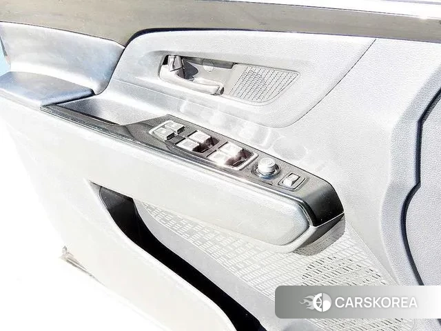 Ssangyong Beautiful Korando 2020 Черный из Кореи, фото 2