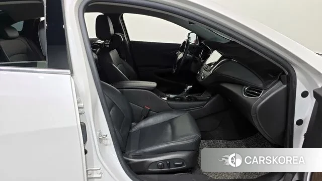 Chevrolet (GM Daewoo) The New Malibu 2022 Белый из Кореи, фото 2