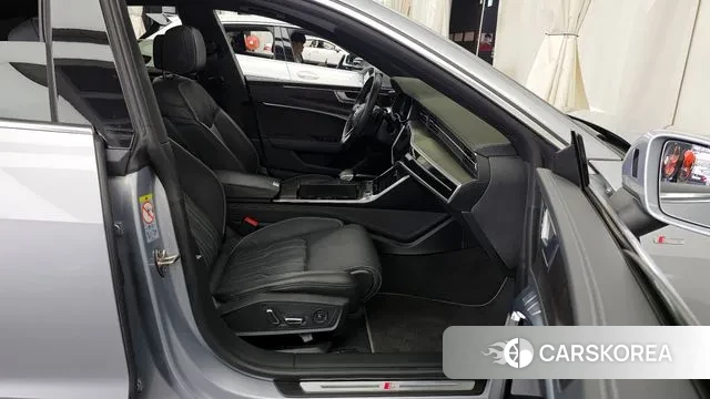 Audi A7 (4K) 2020 Серебристо-серый из Кореи, фото 2