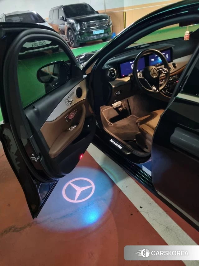 Mercedes-Benz E-Class W213 2021 Черный из Кореи, фото 2