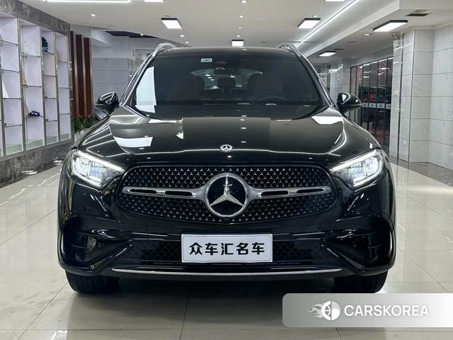 Mercedes-Benz GLC 2024 Черный из Китая, фото 2