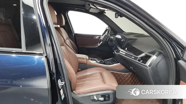 BMW X5 (G05) 2024 Черный из Кореи, фото 2