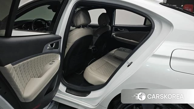 Genesis The New G70 2021 Белый из Кореи, фото 2